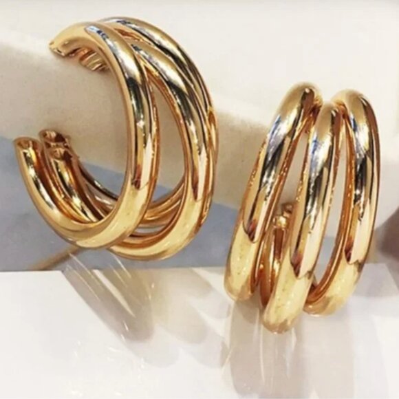 ANTHRO ALEX TRIPLE RING GOLD HOOPS - Picture 3 of 7